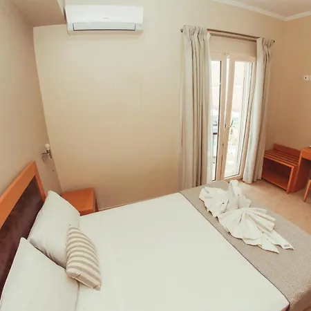 Cosmos 3* Vasiliki (Lefkada)