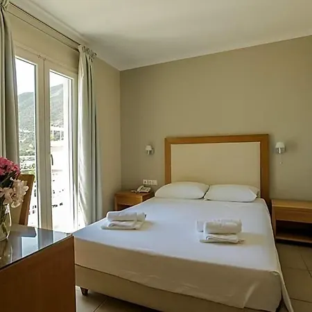 Hotel Cosmos 3*